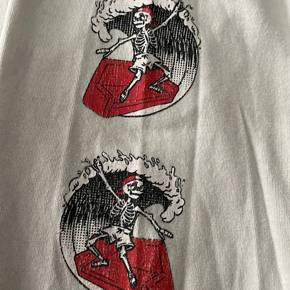 Arsenic - Couch Surfing Skeleton Light Grey Long Sleeve T-Shirt Men’s Medium - Picture 10 of 10